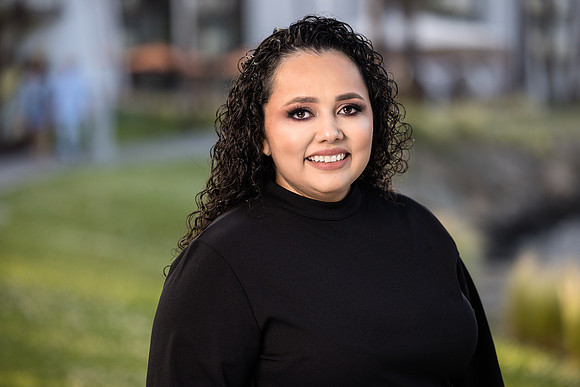 Headshot Photographer Long Beach - Business Headshots-005