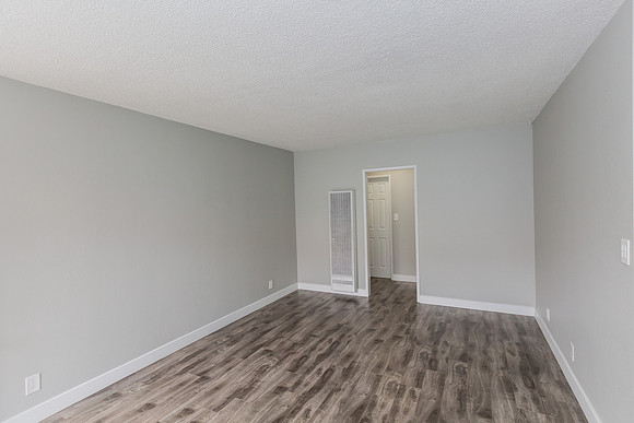 1106 Pacific Ave-104