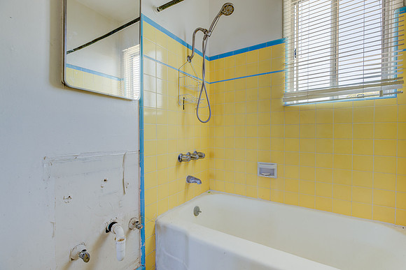 7835 S Normandie Ave-067