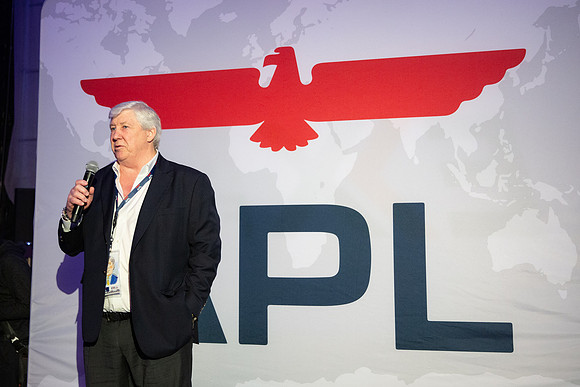 APL Long Beach -210