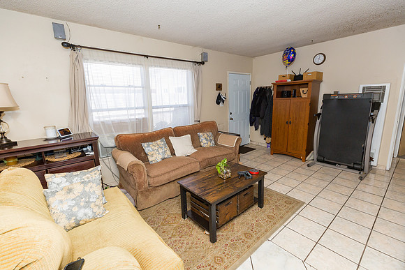 9623 San Miguel - Real Estate Photographer South Gate-74