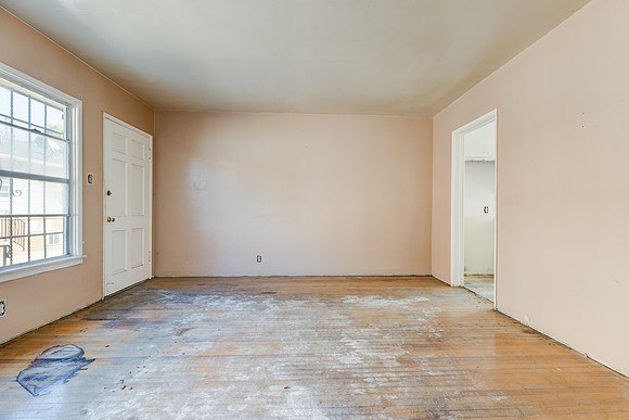 7835 S Normandie Ave-009