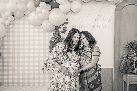 Two Sweet Ethridge Twins - Aria Event Space Cypress Ca-029