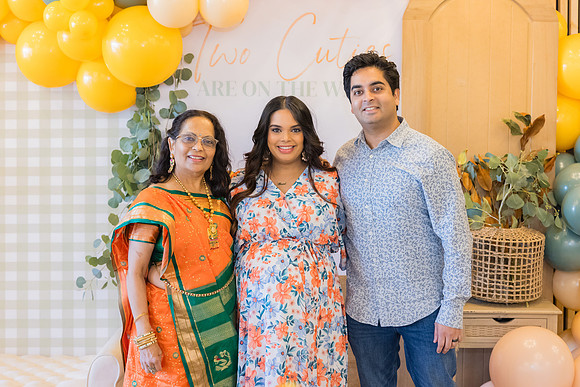Two Sweet Ethridge Twins - Aria Event Space Cypress Ca-048