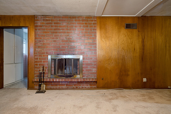 1359 W 15th St Interior-001