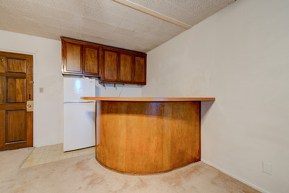 1359 W 15th St Interior-008