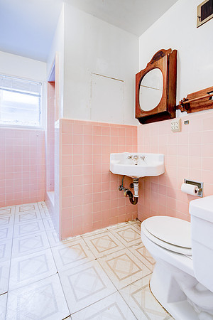 1359 W 15th St Interior-021