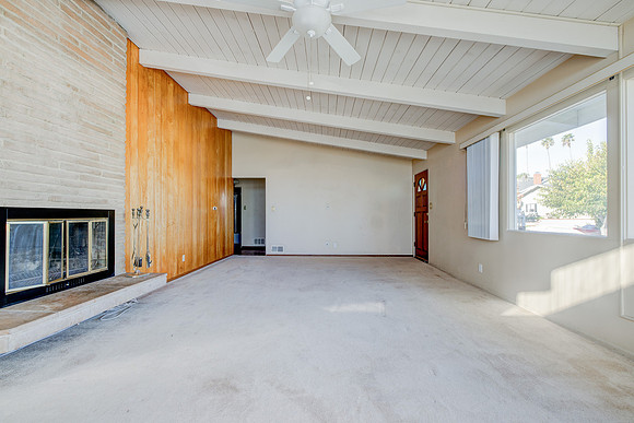 1359 W 15th St Interior-026