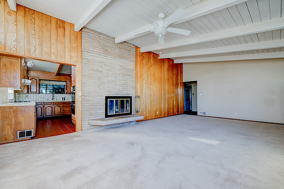 1359 W 15th St Interior-029