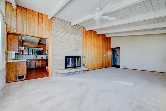 1359 W 15th St Interior-030