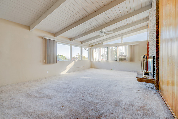 1359 W 15th St Interior-035