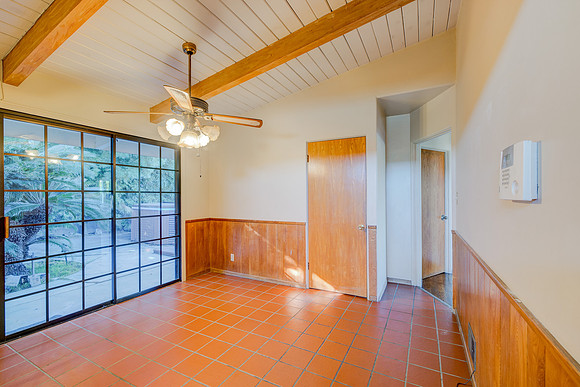 1359 W 15th St Interior-050
