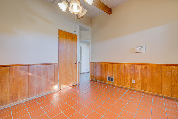 1359 W 15th St Interior-054