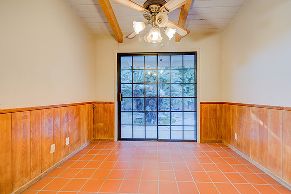 1359 W 15th St Interior-053