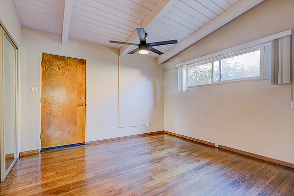 1359 W 15th St Interior-056