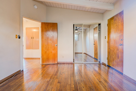1359 W 15th St Interior-059