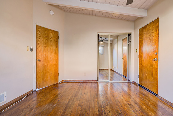 1359 W 15th St Interior-061