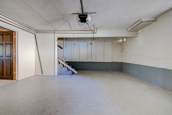 1359 W 15th St Interior-085