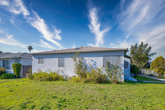9021 Redding Ave Exterior-003