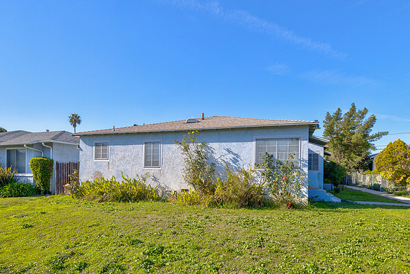 9021 Redding Ave Exterior-004
