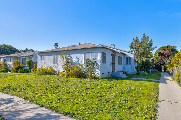 9021 Redding Ave Exterior-002