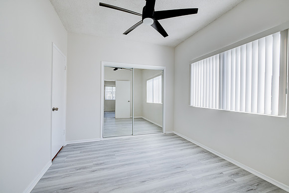 19 Wavecrest Ave-005