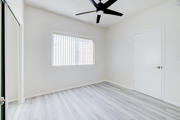 19 Wavecrest Ave-015