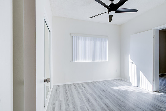 19 Wavecrest Ave-012