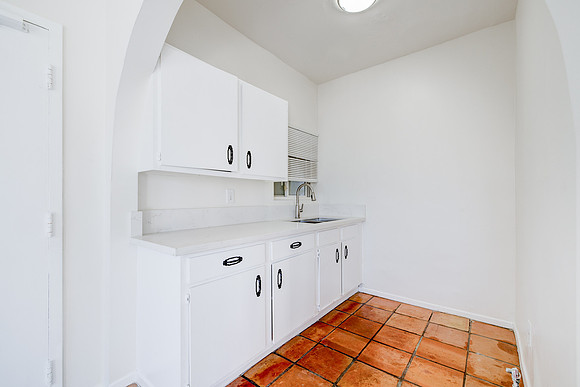19 Wavecrest Ave-020