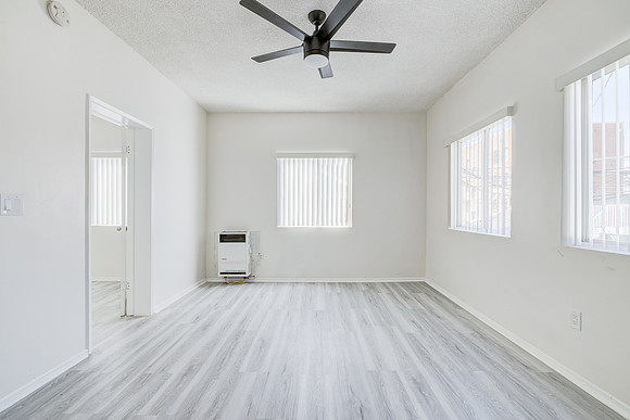 19 Wavecrest Ave-024