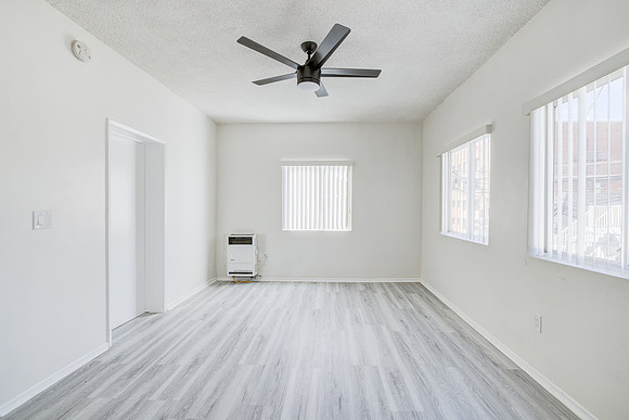 19 Wavecrest Ave-026