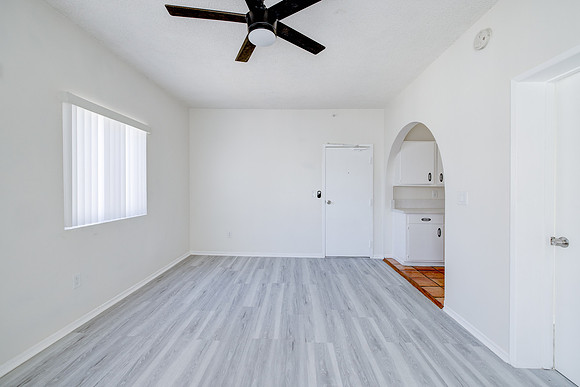 19 Wavecrest Ave-027