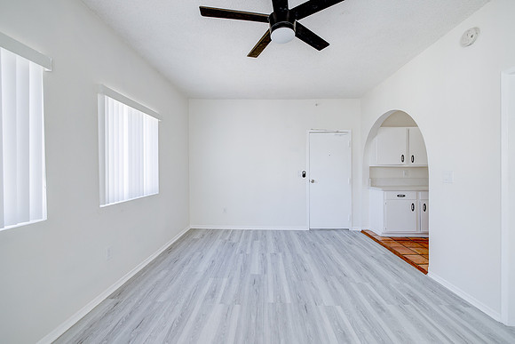 19 Wavecrest Ave-028