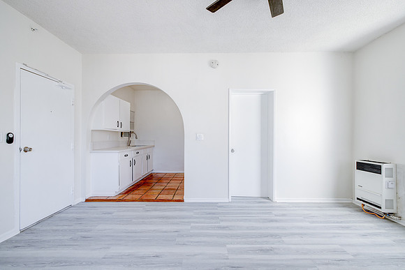 19 Wavecrest Ave-030