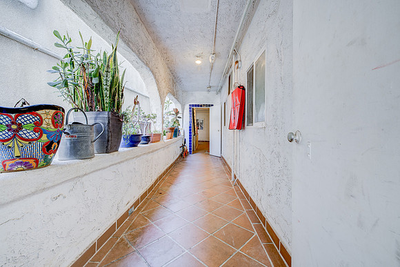 19 Wavecrest Ave-040