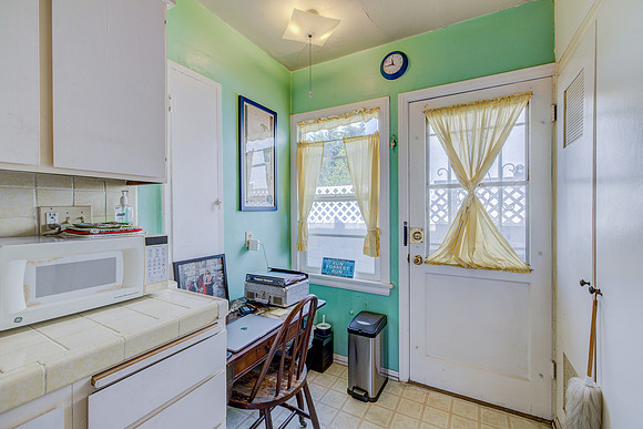 2200 23rd Street -048
