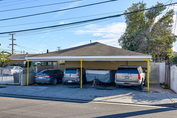 4810 W 104th St  Exterior-001