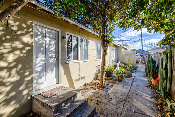 4810 W 104th St  Exterior-004