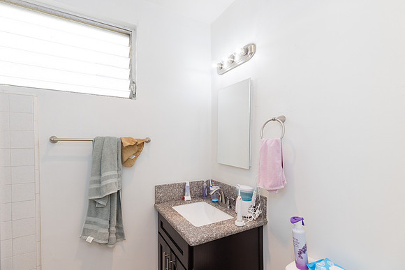 3520 Elm Ave-009
