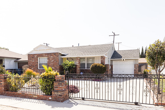 Real Estate Photographer Bellflower 10268 Muroc St-001