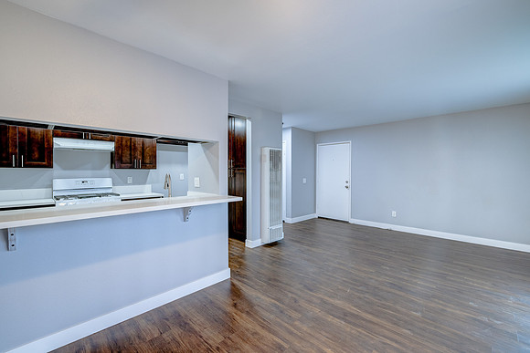 1048 Marine Interior-004