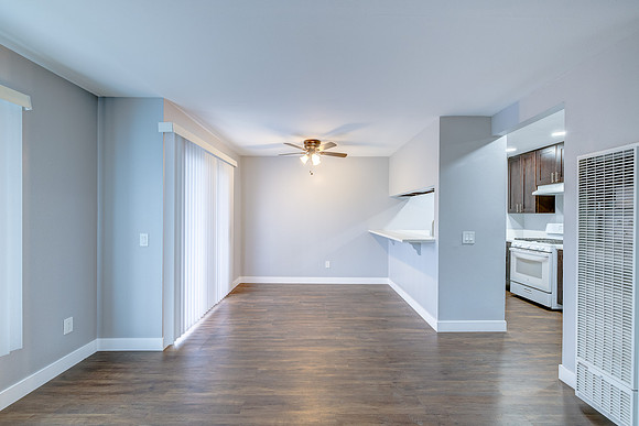 1048 Marine Interior-008
