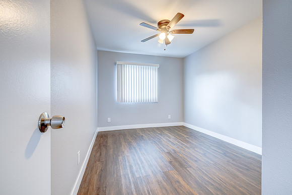 1048 Marine Interior-022