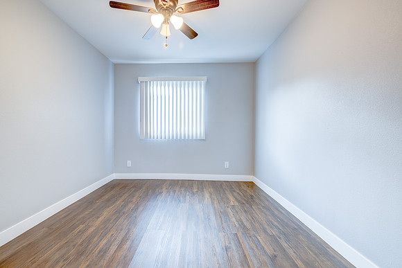 1048 Marine Interior-024