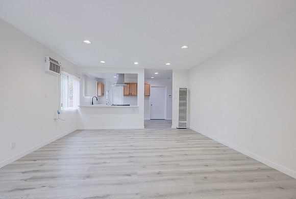 2747 S Mansfield Ave Interior-004