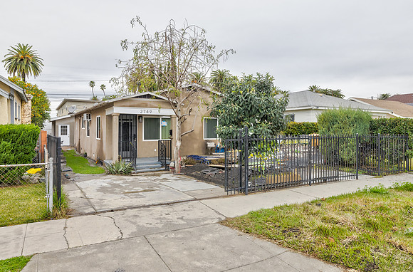 2747 S Mansfield Ave Exterior-003