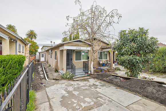 2747 S Mansfield Ave Exterior-002