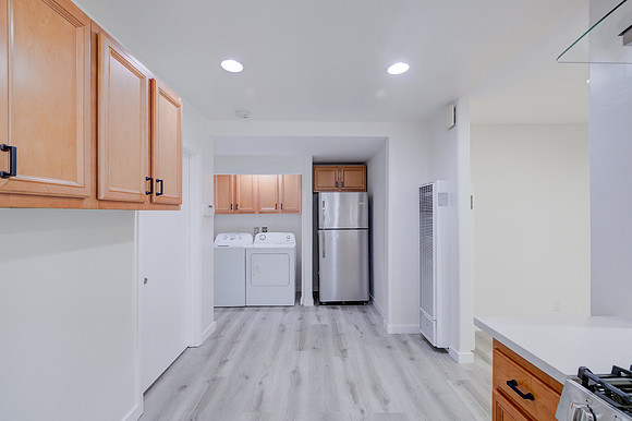 2747 S Mansfield Ave Interior-014