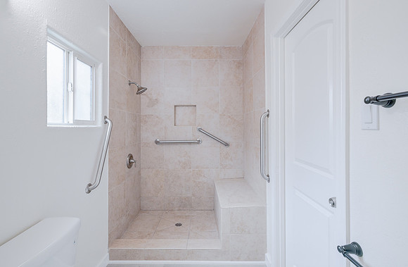 2747 S Mansfield Ave Interior-026