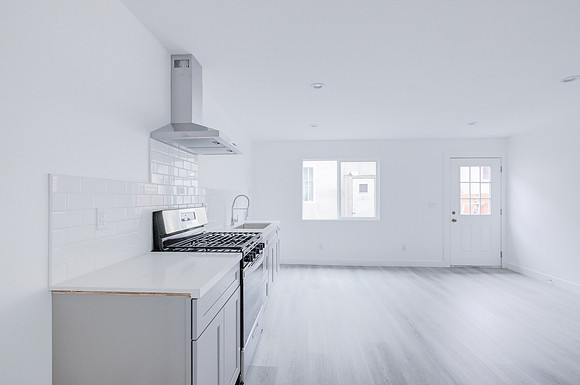 2747 S Mansfield Ave Interior-036